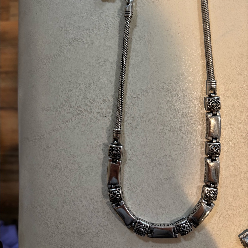 Elegant Silver Necklace